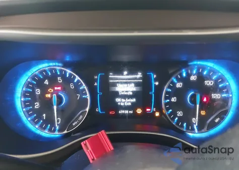 2021 Chrysler Voyager Lxi из США, поврежденный, VIN 2C4RC1DGXMR515823